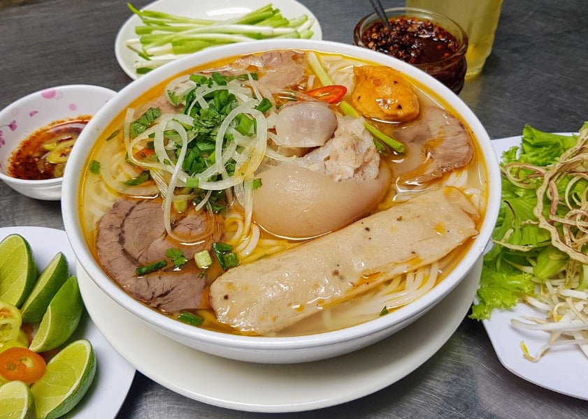 Bún bò Huế ngon ở Sài Gòn: TOP 17 địa chỉ ăn là ghiền